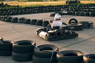 Karting loisir ou compétition : comment bien choisir son casque ?